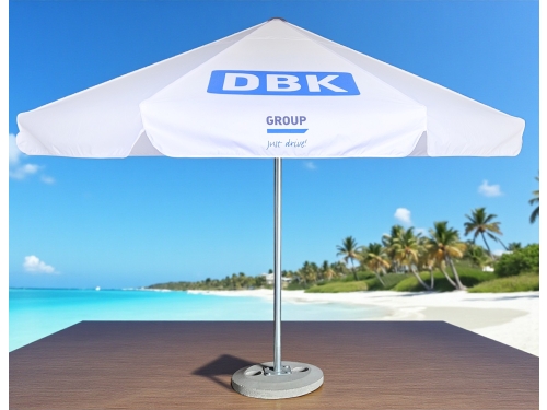 Parasol reklamowy z nadrukiem logo firmy – rozłożony, widok z przodu