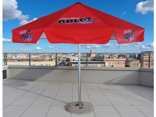 Parasol ogrodowy z nadrukiem – widok z boku, konstrukcja stalowa