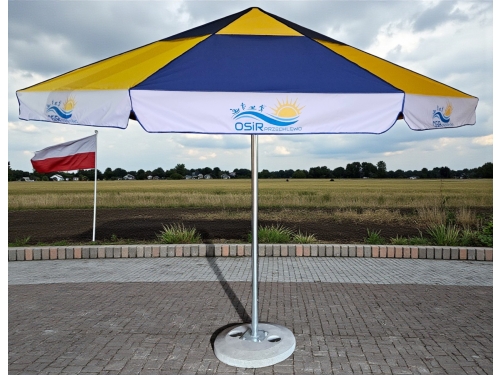 Parasol Ogrodowy dla Osrodka Sportowego widok od przodu